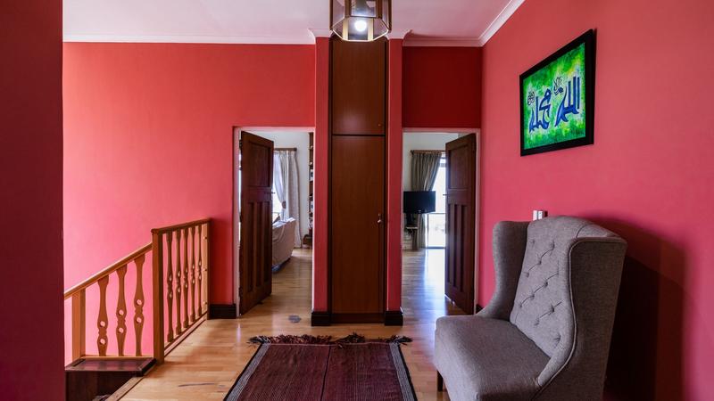 7 Bedroom Property for Sale in Walmer Estate Western Cape